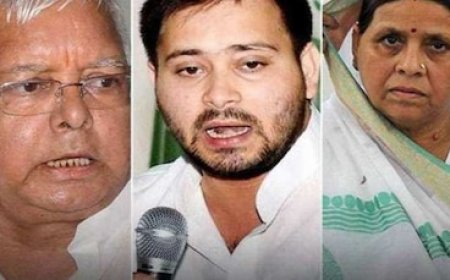 लालू-राबड़ी-तेजस्वी को कोर्ट में पेश होने का आदेश, नौकरी के बदले जमीन घोटाले में समन