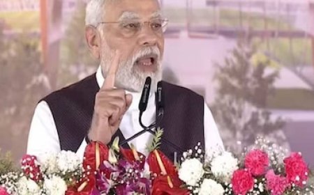 पीएम मोदी ने वाराणसी में रखी भव्य क्रिकेट स्टेडियम की आधारशिला, बोले- यहीं से चमकेगा पूर्वांचल का भविष्य
