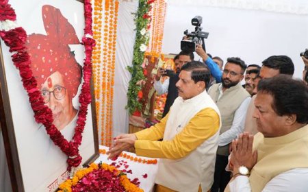 मुख्यमंत्री डॉ. मोहन यादव ने पूर्व मुख्यमंत्री स्व. श्री पटवा की पुण्यतिथि पर नमन किया