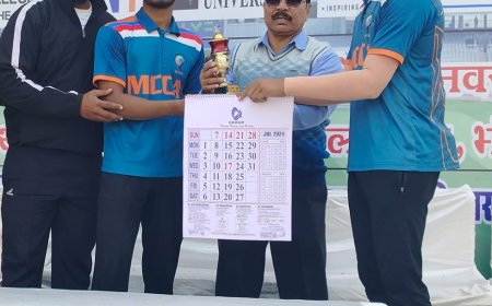 मशरूम वर्ल्ड मास्टर्स एवं सीनियर्स कप क्रिकेट प्रतियोगिता रोमांचक मैच मे एमसीसीए ने अरेरा क्रिकेट अकादमी को 8 रन से हरा किया फाइनल मे प्रवेश जबकि आईपीसीए ने रेलवे मास्टर्स को 94 रनो से हराया