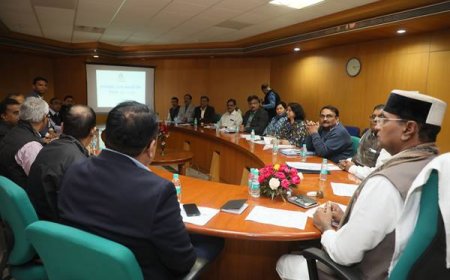 सहकारी बैंकों को कॉर्पोरेट जगत से जोड़ने के लिये प्रोफेशनल्स की सहायता लें