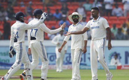 अश्विन-जडेजा की फिरकी में घूमा इंग्लैंड, 246 पर सिमटी पहली पारी