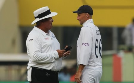 हार की कगार पर खड़ी इंग्लैंड को लगा बड़ा झटका, यह दिग्गज हुआ चोटिल