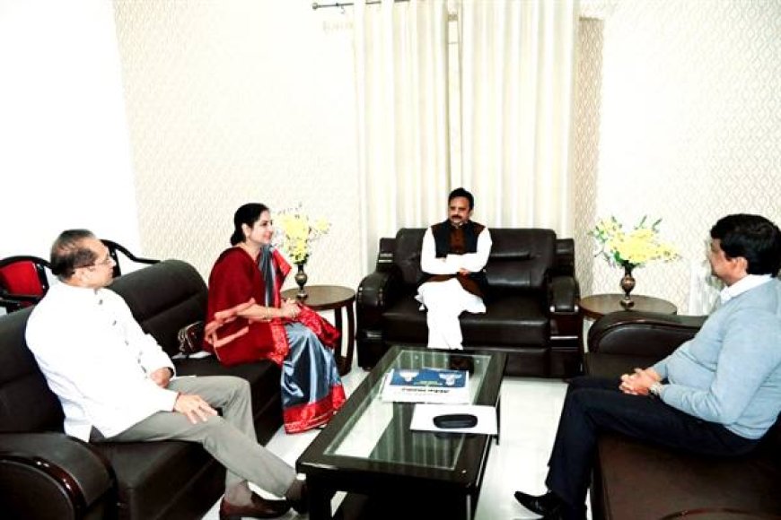 इंडस्ट्री को आकर्षित करते हैं रेलवे और एयरपोर्ट-उप मुख्यमंत्री श्री शुक्ल