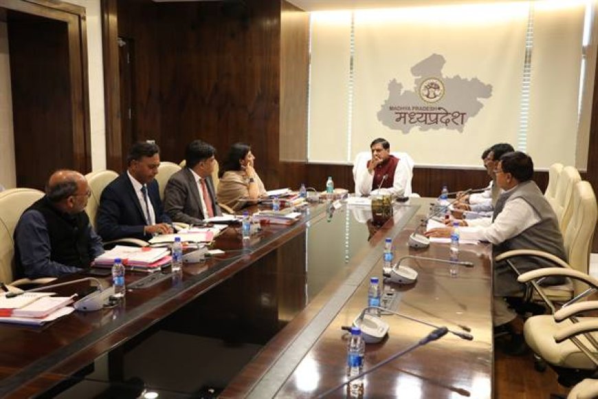 नर्मदा के घाटों सहित प्रदेश की सभी नदियों पर विद्यमान धार्मिक महत्व के घाटों को प्राथमिकता से विकसित किया जाए - मुख्यमंत्री डॉ. यादव