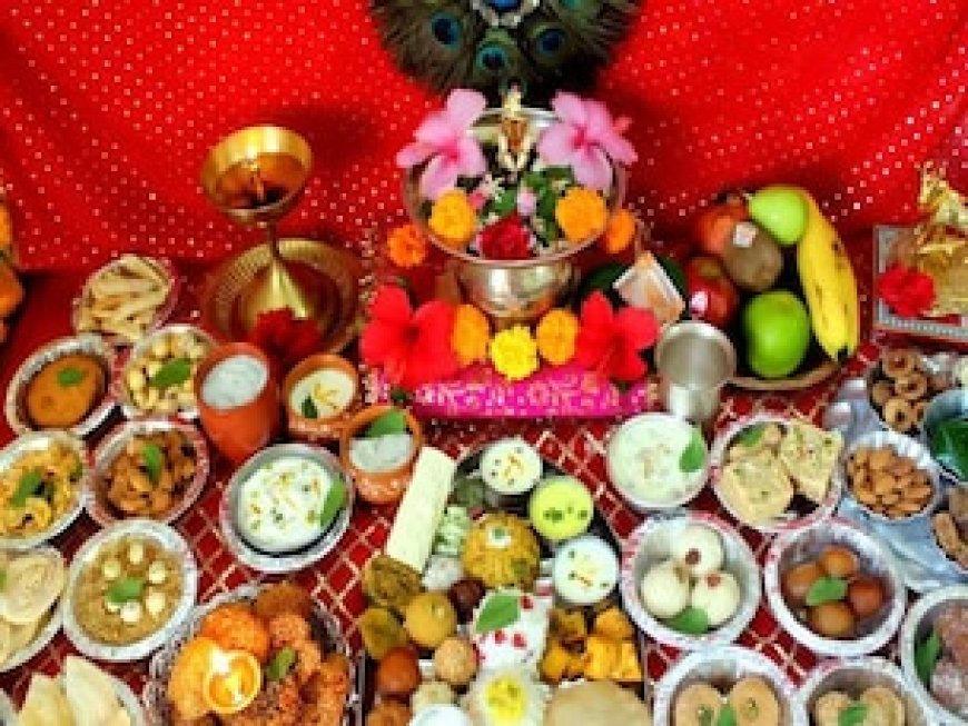 भगवान के सामने कितनी देर रखना चाहिए भोग? जान लें प्रसाद से जुड़े जरूरी नियम