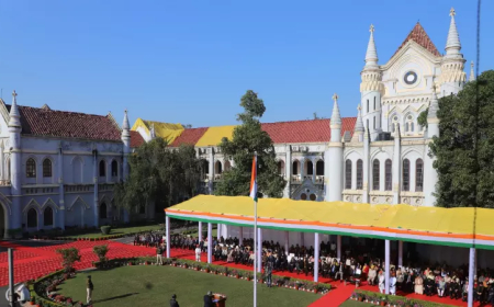 हनुमान मंदिर में भक्तों के लाभ के लिए सार्वजनिक उपयोगिता परिसर का निर्माण वातावरण और पारिस्थितिक संतुलन के लिए हानिकारक गतिविधि नहीं कहा जा सकता: मध्य प्रदेश हाईकोर्ट