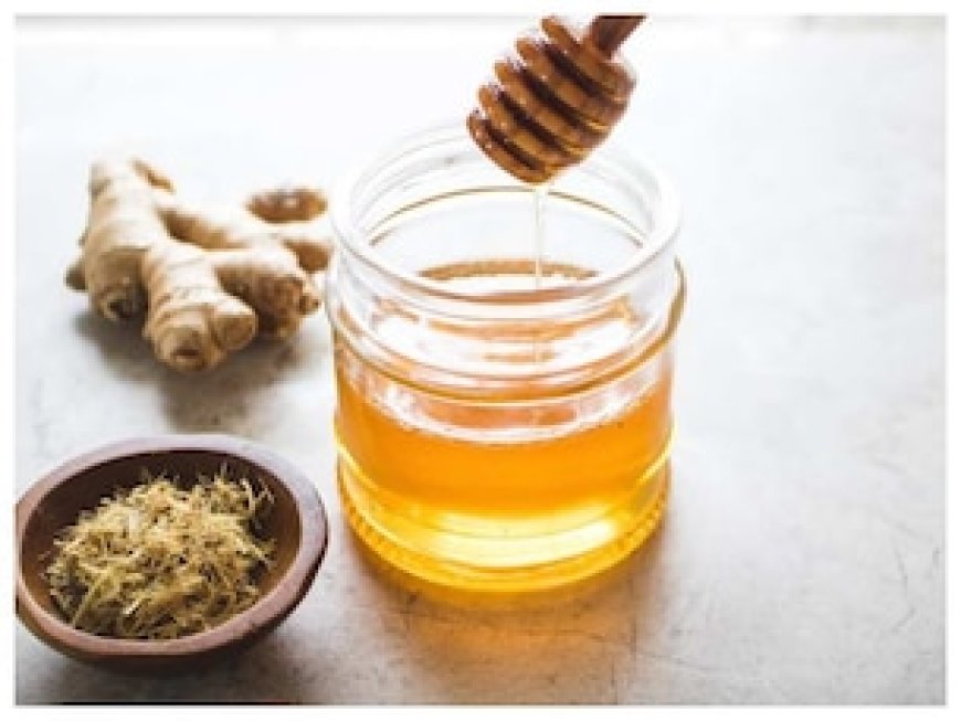 पुरानी खांसी हो जाएगी ठीक, शहद में म‍िलाकर खाएं ये एक चीज