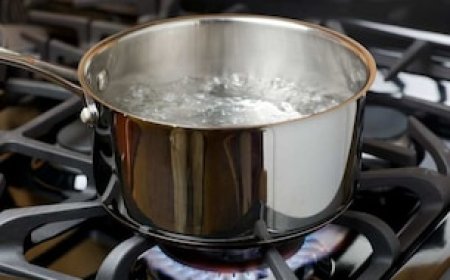 गंदा कफ, पेट की गैस और कई समस्याएं होंगी दूर; पानी उबालने के 3 अचूक तरीके बदल देंगे आपकी सेहत