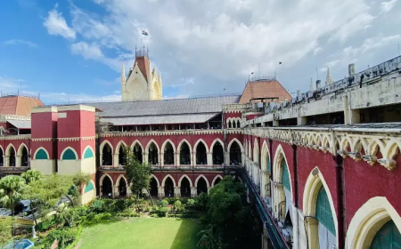 कलकत्ता हाईकोर्ट ने बांग्लादेश में भड़की जातीय हिंसा में हिंदू समुदाय के सदस्यों पर कथित अत्याचार के खिलाफ विरोध मार्च की अनुमति दी।