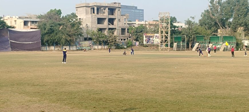 स्व. श्री कैलाश सारंग स्मृति आठवीं मास्टर्स कप क्रिकेट प्रतियोगिता : प्रदर्शन मैच में भोपाल स्ट्राइकर्स ने अल्हम्द क्रिकेट वॉरियर्स को 76 रन से हराया