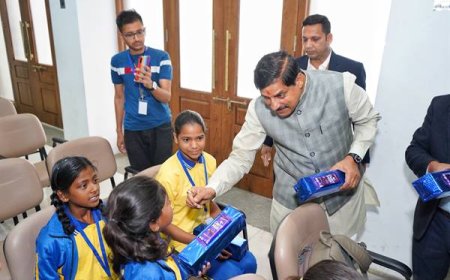 बच्चों में भगवान का वास है, इन्हें खुश रखना ईश्वर को प्रसन्न रखने के समान : मुख्यमंत्री डॉ. यादव