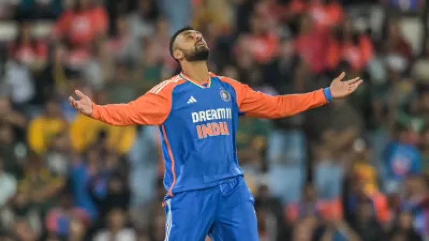 ICC ने खास अवॉर्ड के लिए वरुण चक्रवर्ती को माना काबिल, अब इस पाकिस्तानी खिलाड़ी से टक्कर