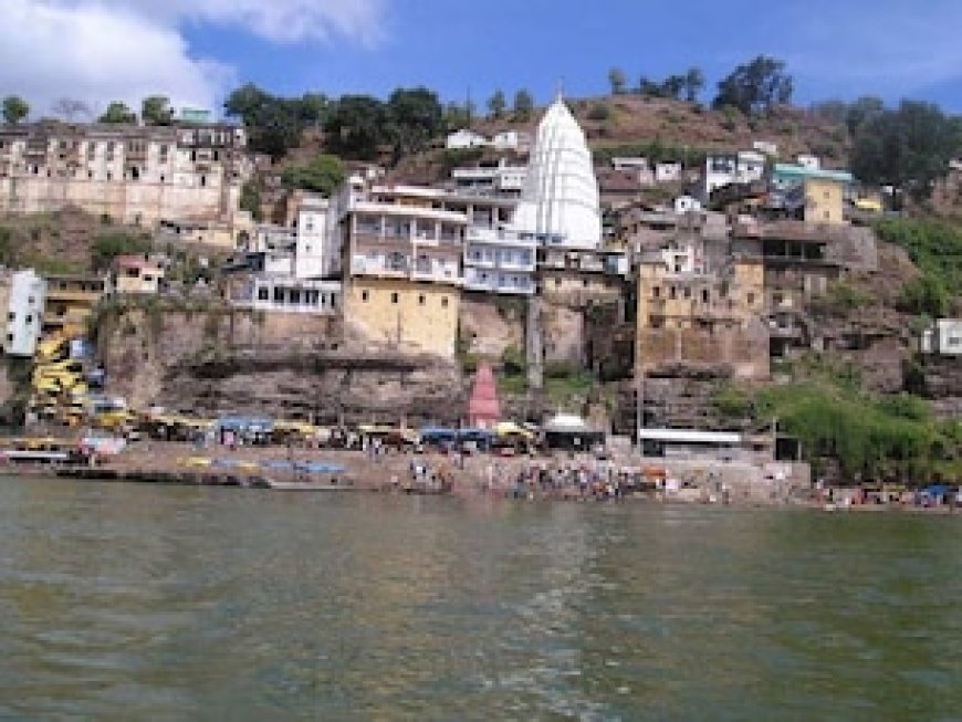 महाकुंभ के बाद बनारस ही नहीं MP के इस धार्मिक नगरी भी पहुंच रहे श्रद्धालु, नर्मदा किनारे लगी भीड़