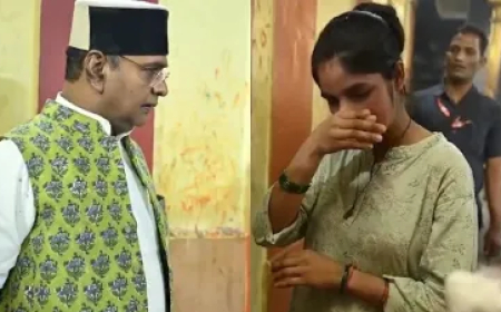 मंदिर के बाहर रो रही महिला पर पड़ी नजर, तो मंत्री जी बोले- आपकी मदद के लिए मुझे हनुमान जी ने भेजा