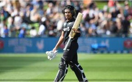 पाकिस्तानी क्रिकेटर के बेटे ने न्यूजीलैंड के लिए किया ODI डेब्यू, पहले ही मैच में बना दिया वर्ल्ड रिकॉर्ड