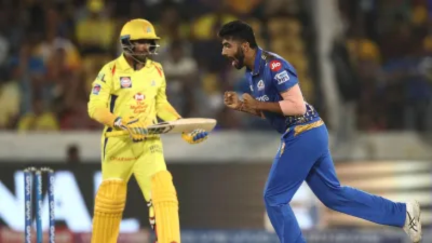 अगर जसप्रीत बुमराह हुए बाहर, तो इन 3 खिलाड़ियों को मुंबई इंडियंस दे सकती है मौका