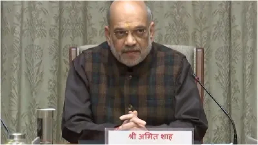 ममता बनर्जी की सरकार पर बरसे अमित शाह, बोले- अवैध प्रवासियों को अपना वोटर बनाना चाहती है टीएमसी