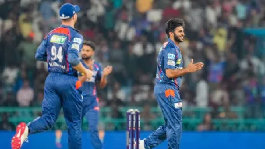 अनसोल्ड होने के बाद बिके शार्दुल ठाकुर, अब हासिल किया नया मुकाम, जहीर खान की बराबरी भी कर ली