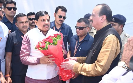 मुख्यमंत्री डॉ. यादव ने किया लॉयर्स चेम्बर एवं मल्टीलेवल पार्किंग का शिलान्यास