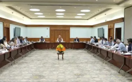 PM मोदी ने मंत्रालयों के सचिवों के साथ की हाई लेवल मीटिंग, मौजूदा स्थिति पर हुई चर्चा