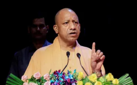 UP: नेपाल सीमा के पास 350 अवैध धार्मिक स्थलों पर एक्शन, चला बुलडोजर; सरकार ने जारी किया बयान