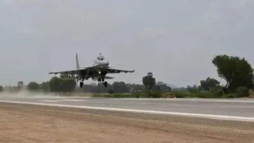 भारत में किन हाइवे पर हो सकती है वायुसेना के विमानों की लैंडिंग, सिर्फ यूपी में ही मौजूद हैं चार एयरस्ट्रिप