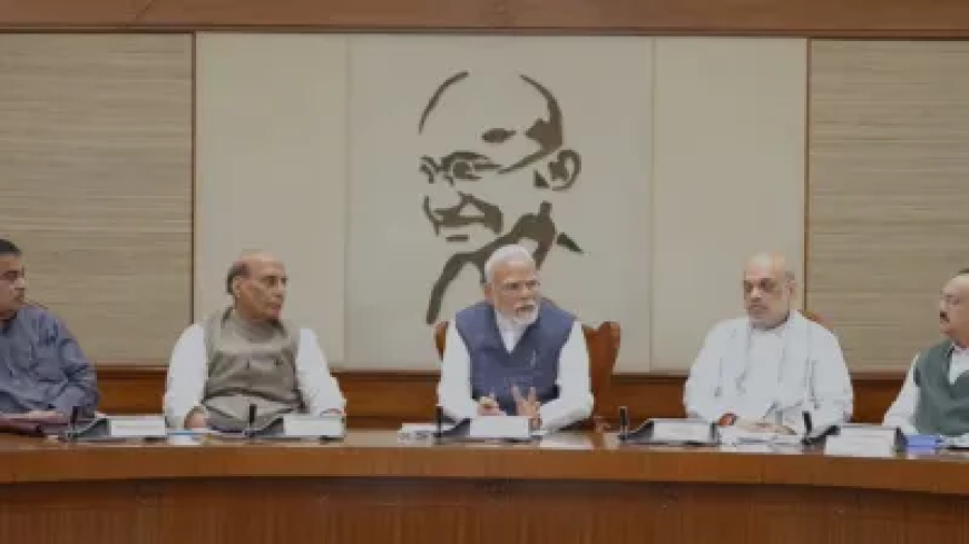 पाकिस्तान में स्ट्राइक के बाद PM मोदी ने की सेना की तारीफ, जानें कैबिनेट की बैठक में क्या हुआ, राष्ट्रपति से भी मिले