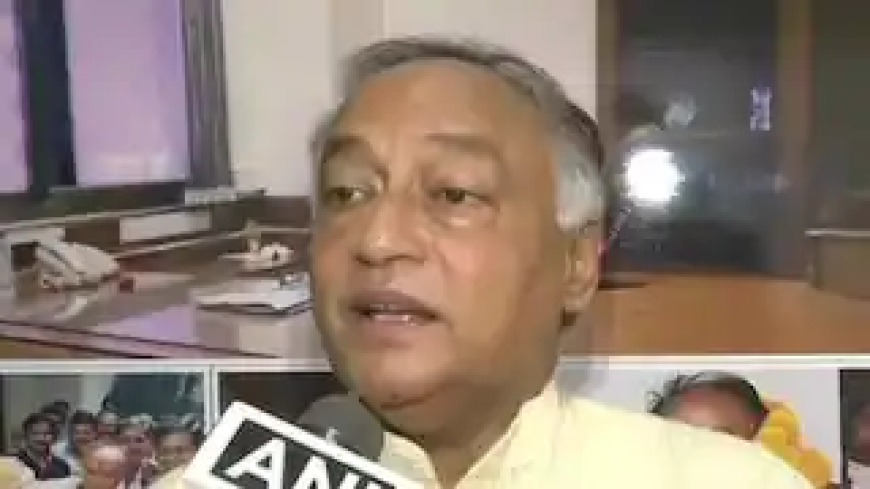 दिग्विजय सिंह के भाई लक्ष्मण सिंह पर कांग्रेस ले सकती है बड़ा एक्शन? राहुल गांधी के खिलाफ दिया था बयान