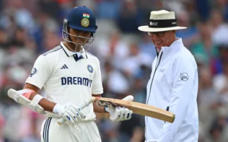 यशस्वी जायसवाल के साथ मैनचेस्टर में ये क्या हो गया, वोक्स की रफ्तार भरी गेंद से बैट की हो गई दुर्गती, देखें VIDEO