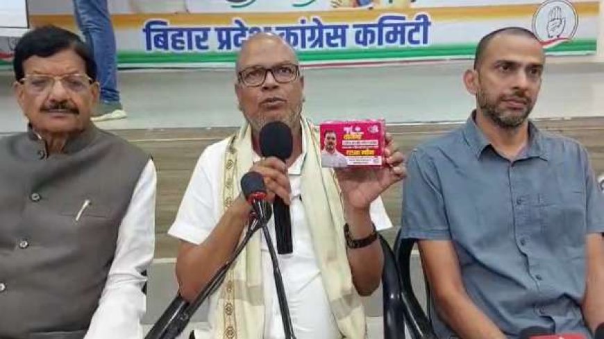 पैडमैन' बने राहुल गांधी! सेनेटरी पैड बांटे जाने के साथ महिलाओं को 2500 रुपये देने का वादा, जानिए फिर क्यों बढ़ा विवाद?