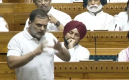 भारत चीन विवाद: सुप्रीम कोर्ट ने कांग्रेस नेता राहुल गांधी को लगाई कड़ी फटकार, जानें पूरी डिटेल्स