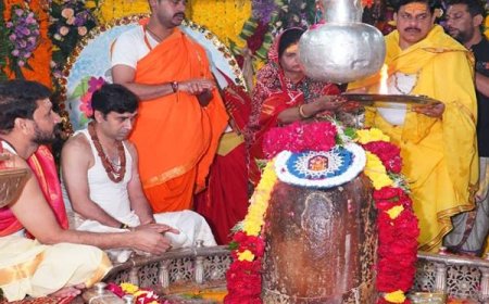 भगवान श्रीमहाकाल के मुख्यमंत्री डॉ. यादव ने सपत्नीक दर्शन कर पूजन अर्चन किया