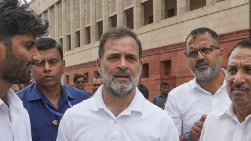 राहुल गांधी के आरोप पर चुनाव आयोग का जवाब, कहा- 'रोज मिल रहीं धमकियां, पर निष्पक्ष तरीके से काम करते रहेंगे'