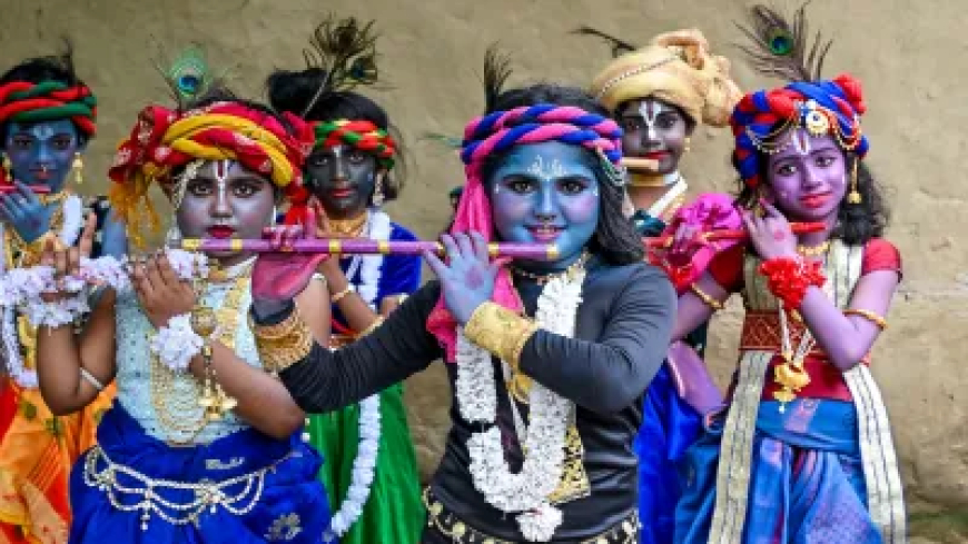 पाकिस्तान में भी मनाई जाती है जन्माष्टमी, दुनिया के किन देशों में पूजे जाते हैं श्री कृष्ण, जानकर होंगे हैरान