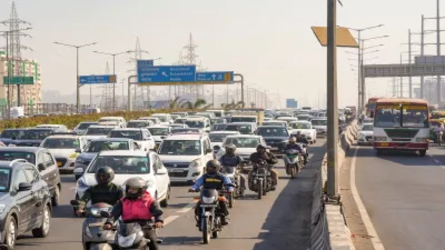 Supreme court का सख्त आदेश, गड्ढे से भरे और ट्रैफिक जाम लगे हाईवे पर टोल वसूली नहीं कर सकते