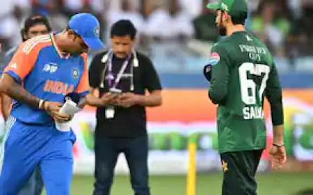 एशिया कप में फिर खड़ा हुआ विवाद, फाइनल से पहले भारत-पाकिस्तान के कप्तानों ने नहीं करवाया फोटोशूट