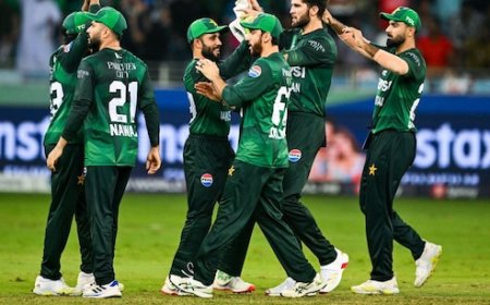 भारत से हार के बाद तिलमिलाया पाकिस्तान, पीसीबी ने रद्द की खिलाड़ियों की NOC