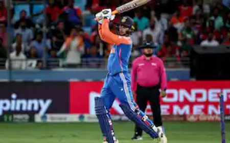 एशिया कप में धमाकेदार प्रदर्शन का अभिषेक शर्मा को मिला इनाम, कुलदीप को पछाड़कर जीता ICC का स्पेशल अवॉर्ड