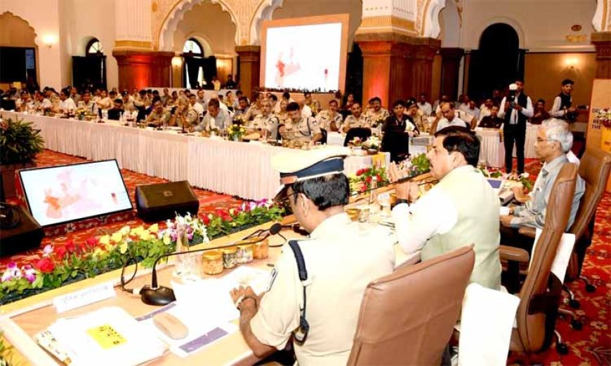 कानून-व्यवस्था बनाए रखने की पहली जिम्मेदारी कलेक्टर्स की: मुख्यमंत्री डॉ. यादव