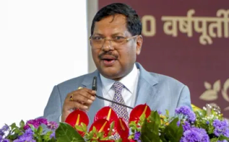 CJI गवई ने रखी बॉम्बे हाई कोर्ट की नई बिल्डिंग की नींव, कहा-'यह न्याय का मंदिर बने, 7-स्टार होटल नहीं'