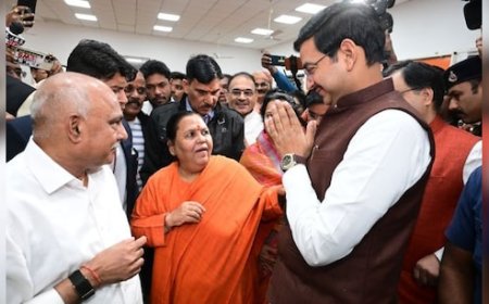 मैं अपने भाई से मिलने आई हूं', बीजेपी कार्यालय पहुंची उमा भारती; प्रदेश अध्यक्ष खंडेलवाल से की चर्चा