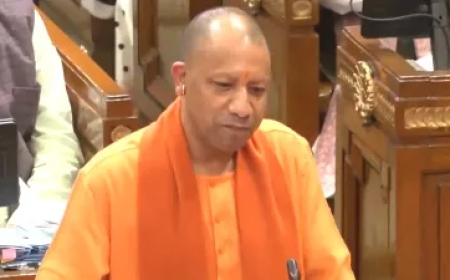 यूपी विधानसभा में विपक्ष पर गरजे CM योगी, कहा- "जो भी कब्जा करेगा, उसे नहीं छोड़ूंगा, कोई नहीं रोक सकता बुलडोजर"