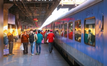 ट्रेन पर चलाया पत्थर तो जाना पड़ेगा जेल, रेलवे 665 लोगों को दिलाई सख्त सजा, जान लीजिए अब क्या हैं नियम