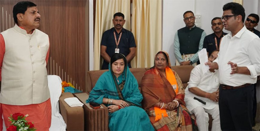 एक्शन मोड में सीएम डॉ. मोहन यादव, सीधी कलेक्टर-गुना एसपी हटाए, जानें पूरा मामला