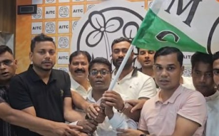 बंगाल में वोटिंग से ठीक पहले कैंडिडेट ने थामा TMC का झंडा, पलटी मारने से पार्टी में मचा बवाल