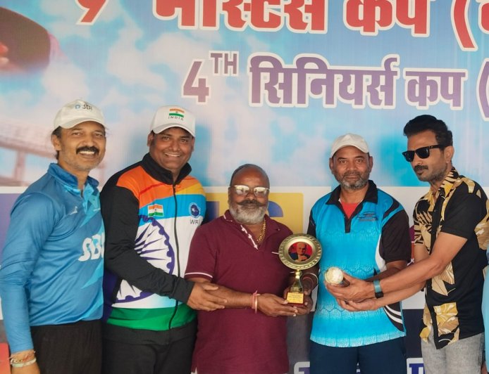 स्व. श्री कैलाश नारायण सारंग (बाबूजी) स्मृति 9th ऑल इंडिया मास्टर्स कप क्रिकेट टूर्नामेंट : वेटरन ग्रुप मे अतुल खरे के दोहरे प्रदर्शन से भोपाल मास्टर्स ने रेलवे मास्टर्स को 19 रन से हराकर किया फ़ाइनल मे प्रवेश