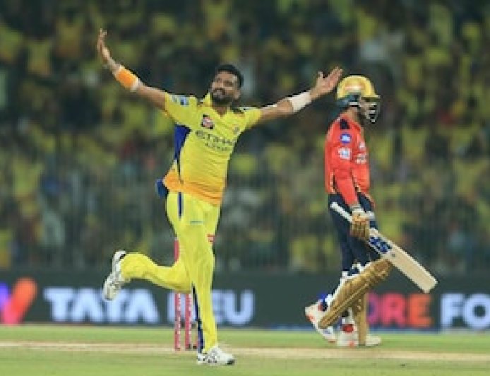 CSK की टीम में खलील अहमद की जगह कौन? भविष्य के स्टार हैं तीनों गेंदबाज, हुई एंट्री तो बदल जाएगी किस्मत!