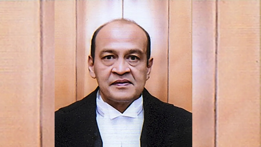 जस्टिस यशवंत वर्मा ने राष्ट्रपति को सौंपा इस्तीफा, घर पर कैश मिलने के मामले में चल रही है जांच