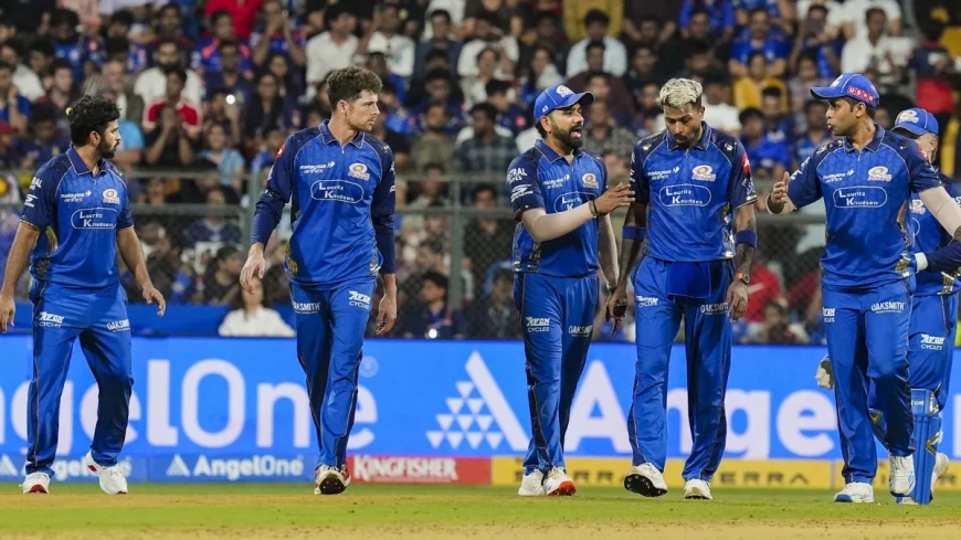 मुंबई इंडियंस को लगा IPL 2026 में बड़ा झटका, स्पिन ऑलराउंडर हुआ बाहर, 21 साल के प्लेयर को मिली जगह